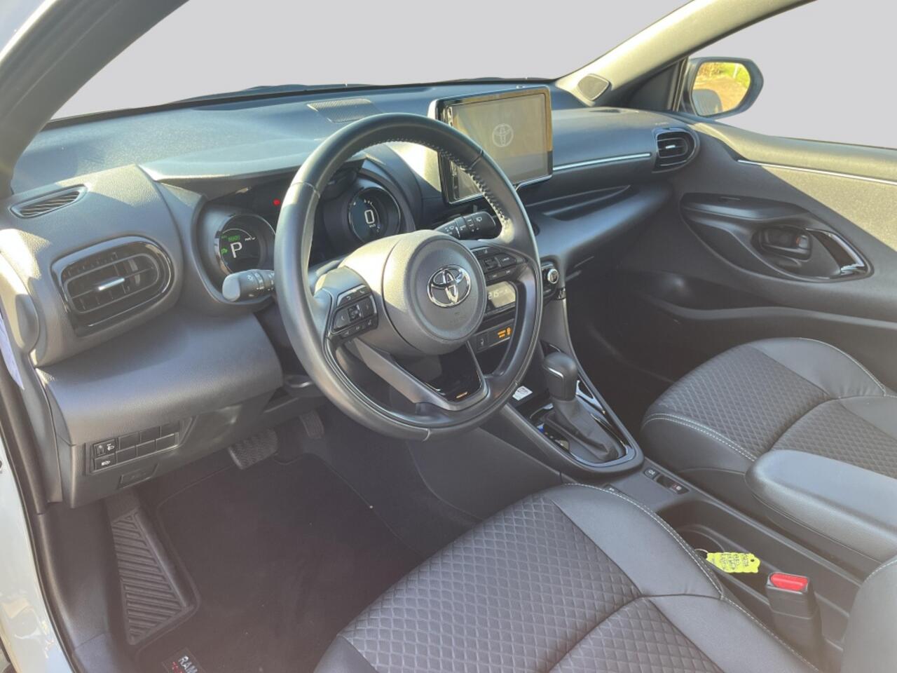 Toyota YARIS 1.5 Hybrid Executive