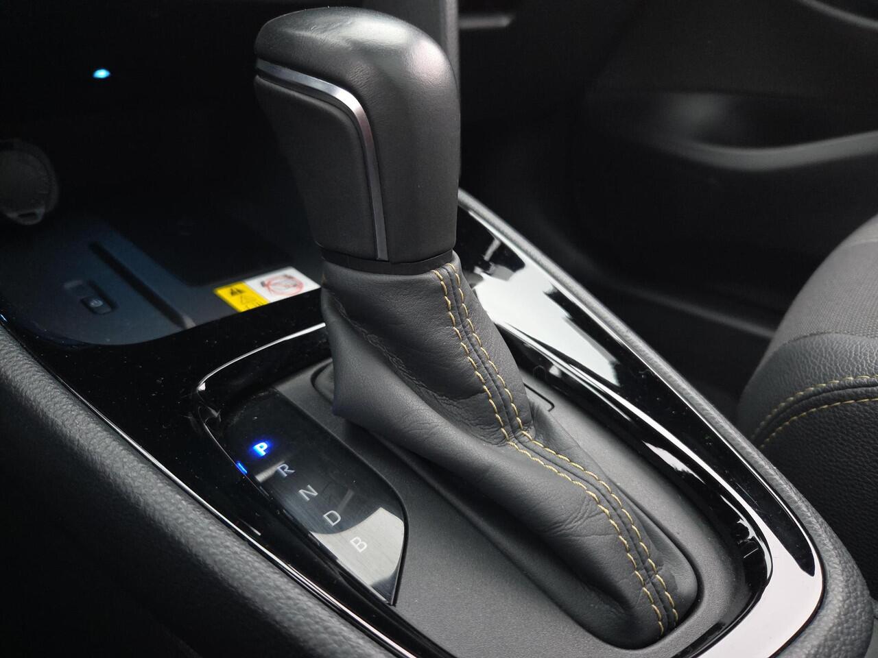 Toyota YARIS Cross 1.5 Hybrid Adventure | Panorama | Apple CarPlay | Rijklaar incl. garantie |