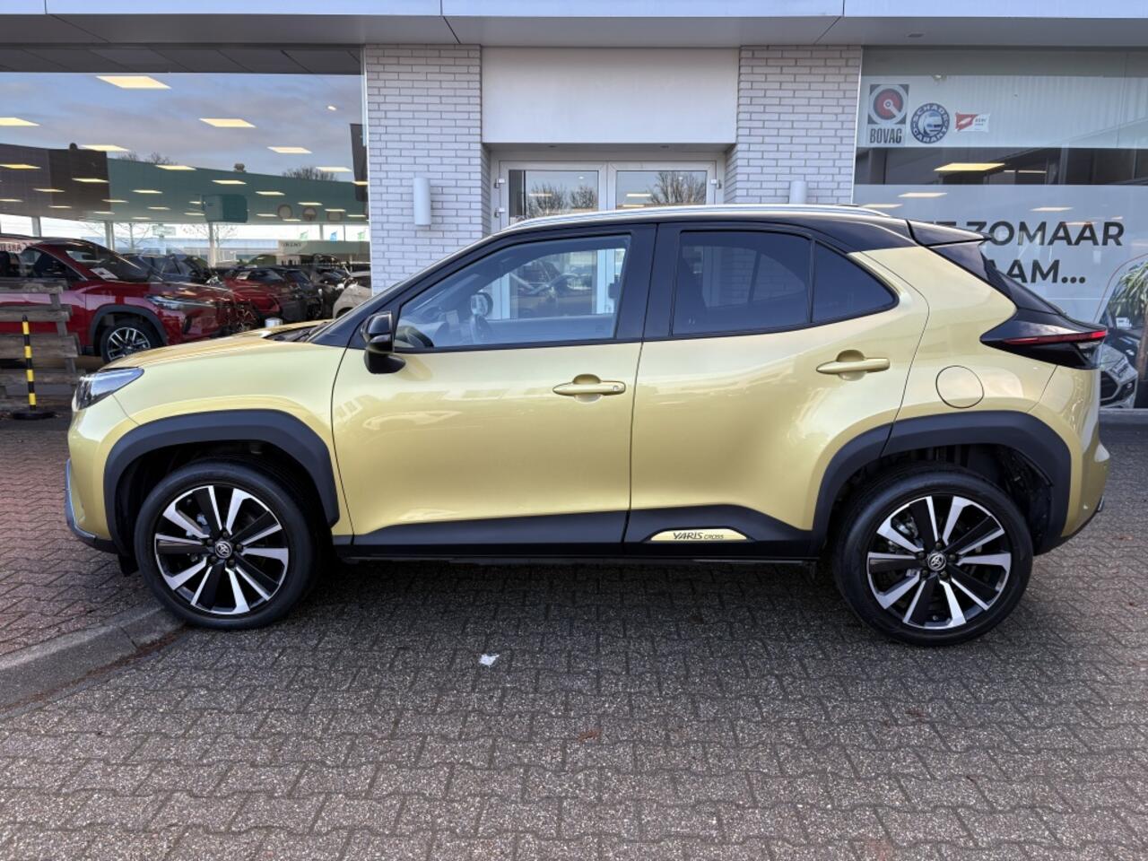 Toyota YARIS Cross 1.5 Hybrid Launch Edition | JBL | HUD | Leder | Sensoren v/a |