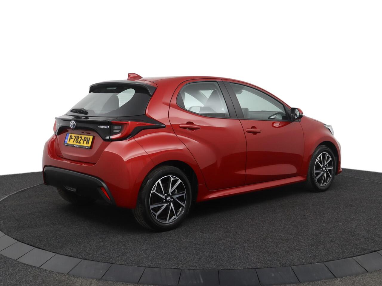 Toyota YARIS 1.5 Hybrid Dynamic | Navigatie | Cruisecontrol | Parkeercamera | Keyless |