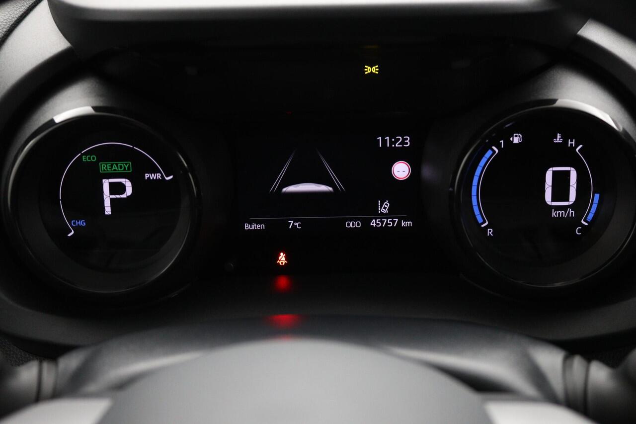 Toyota YARIS 1.5 Hybrid Executive | Navigatie | Stoel en stuurverwarming | Panoramadak | Leder-stof bekleding |