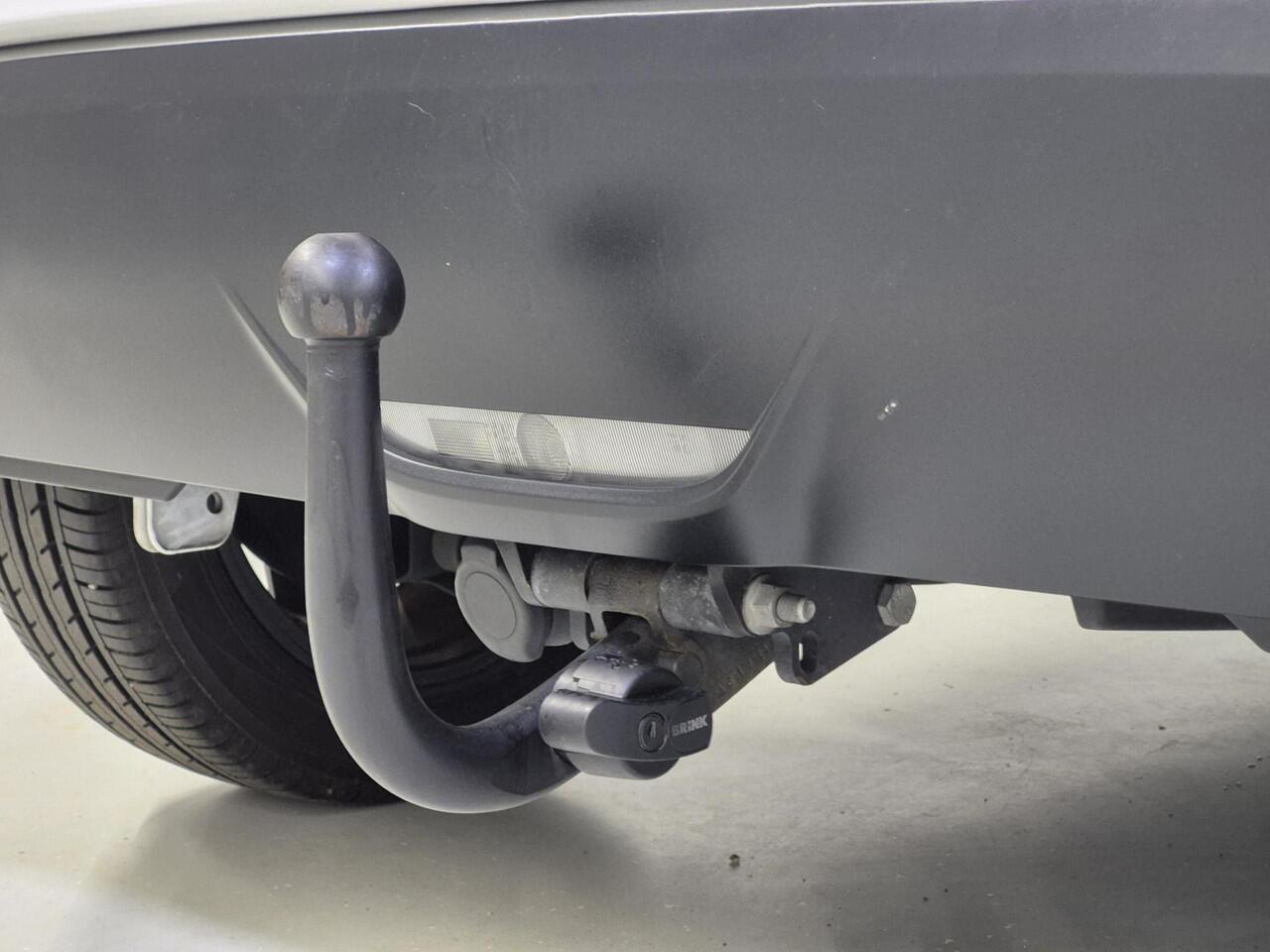 Toyota YARIS 1.5 Hybrid Dynamic | Trekhaak afneembaar | Keyless | Carplay | LED | Dealeronderhouden |