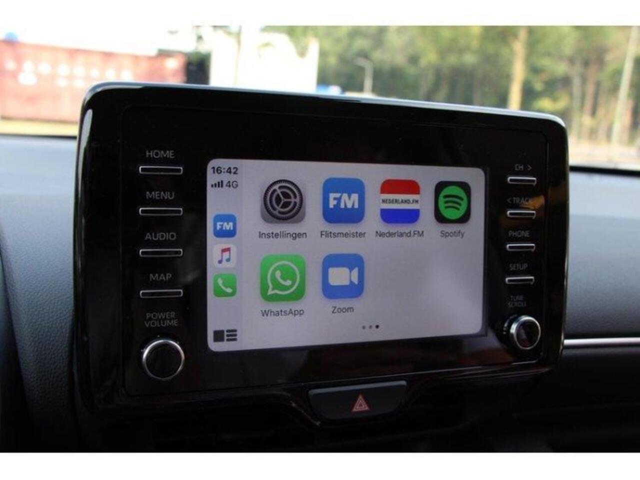 Toyota YARIS 1.5 Hybrid Active **APPLE CARPLAY/ ADAPTIIEF CRUISE CONTROL/ CLIMATE CONTROL**