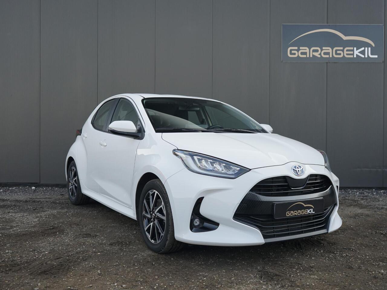 Toyota YARIS 1.5 Hybrid 115 Comfort 1e Eig / Dealeronderh / LED / Lichtmetaal / Carplay / Camera / Bluetooth / ACC