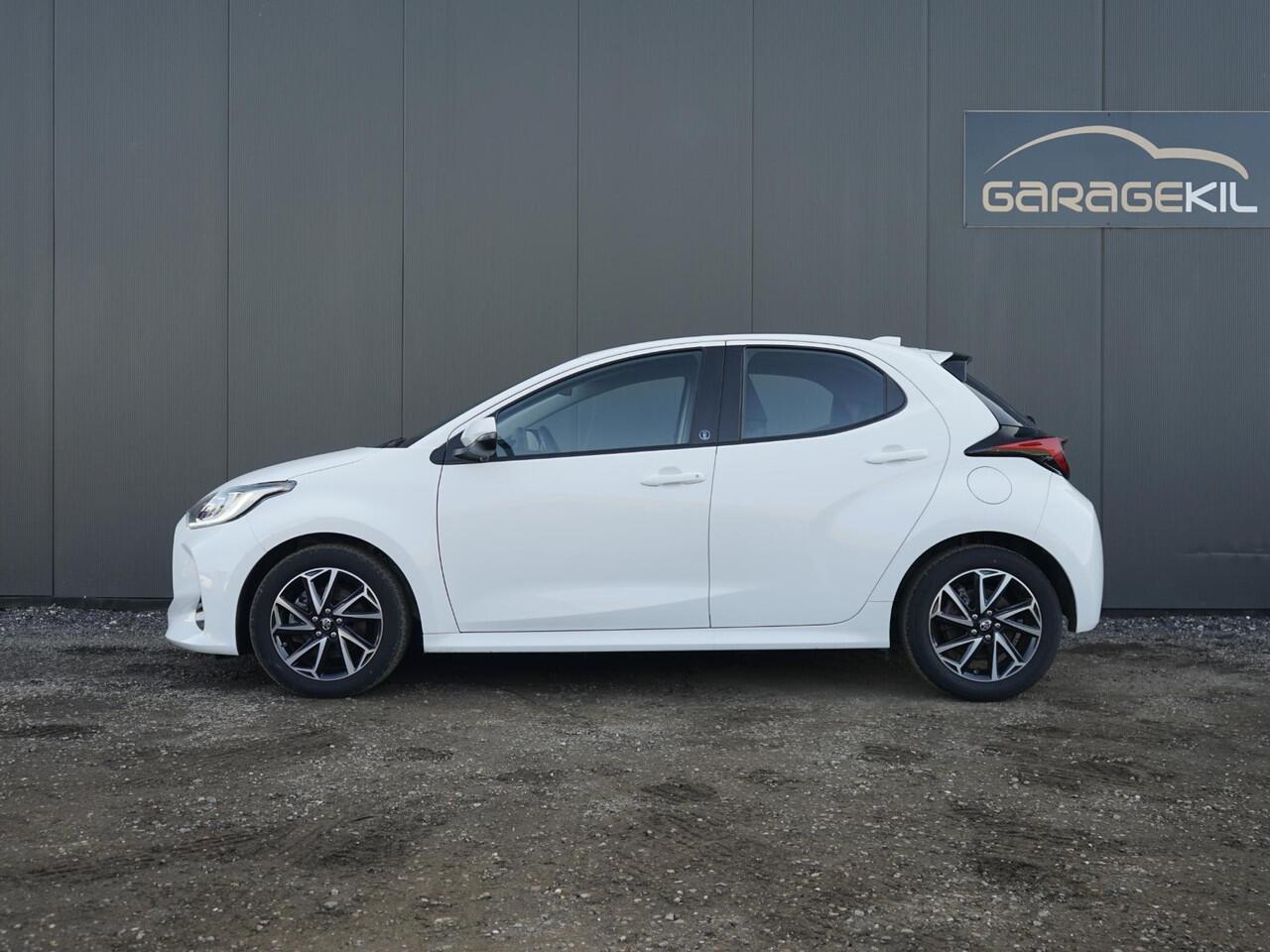 Toyota YARIS 1.5 Hybrid 115 Comfort 1e Eig / Dealeronderh / LED / Lichtmetaal / Carplay / Camera / Bluetooth / ACC