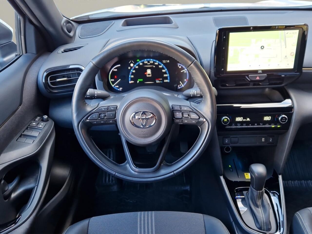 Toyota YARIS Cross 1.5 Hybrid Adventure Trekhaak - NL Auto - JBL