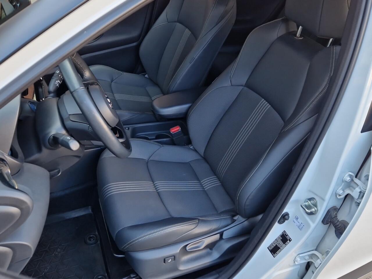 Toyota YARIS Cross 1.5 Hybrid Adventure Trekhaak - NL Auto - JBL