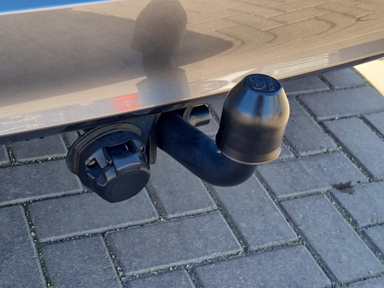 Toyota YARIS Cross 1.5 Hybrid Adventure Trekhaak - NL Auto - JBL