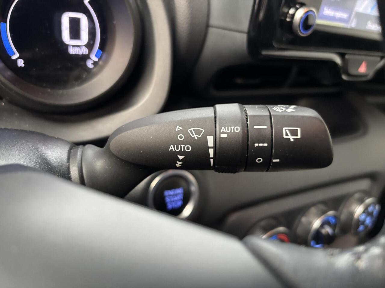 Toyota YARIS 1.5 VVT-i Dynamic