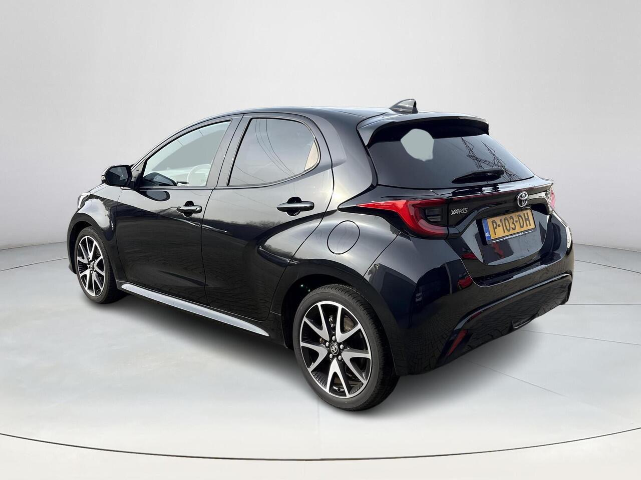 Toyota YARIS 1.5 Hybrid Executive **DODEHOEK DETECTIE/ STOELVERWARMING/ PARKEERSENSOREN/ KEYLESS**