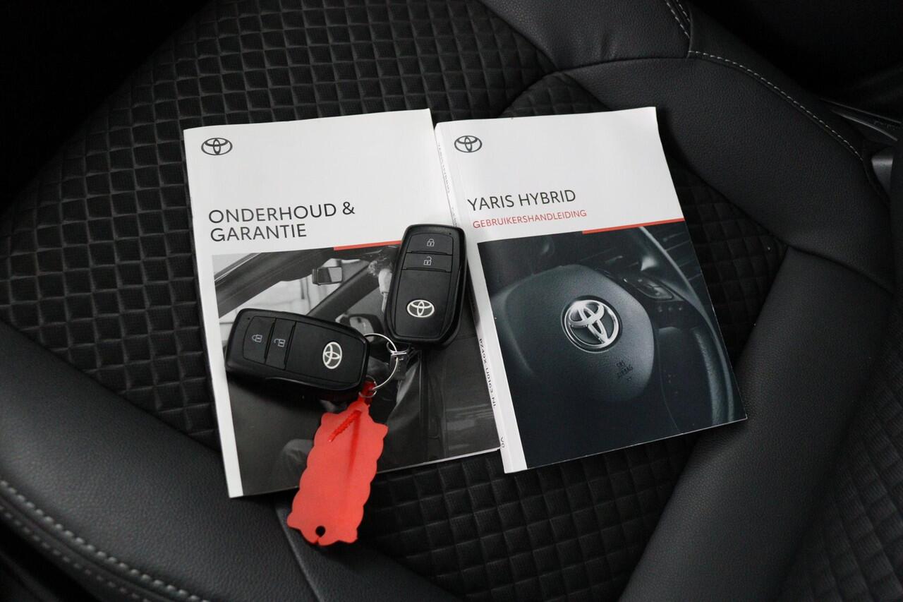 Toyota YARIS 1.5 Hybrid Executive | Apple Carplay/Android Auto | dodehoek detectie | parkeer sensoren |
