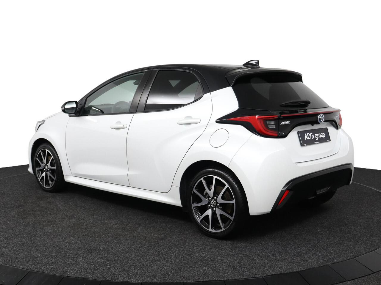 Toyota YARIS 1.5 Hybrid Executive Sport | Apple Carplay/Android Auto | Stoelverwarming | two-tone |