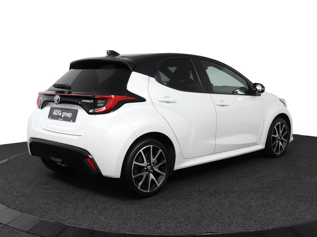 Toyota YARIS 1.5 Hybrid Executive Sport | Apple Carplay/Android Auto | Stoelverwarming | two-tone |