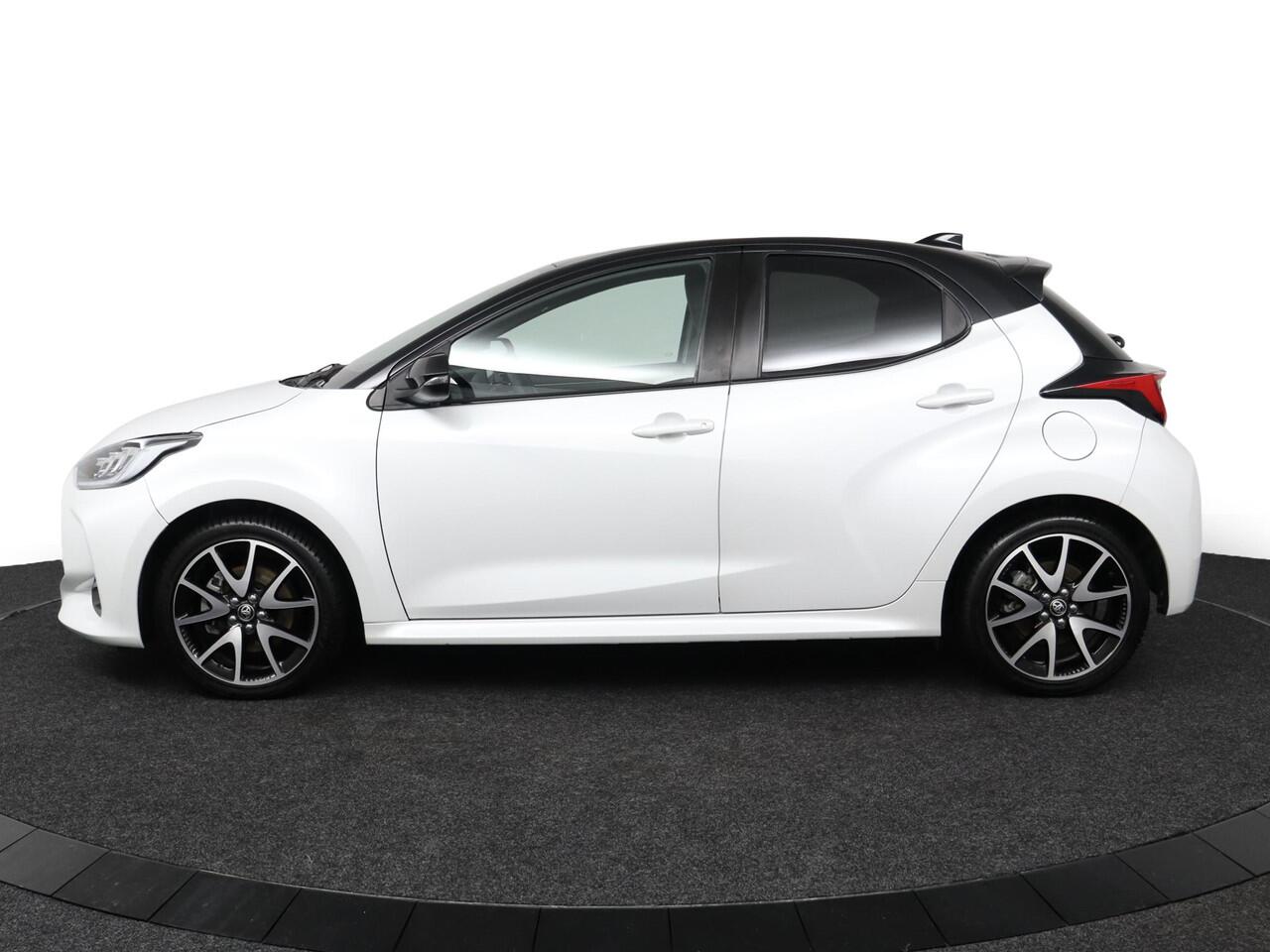 Toyota YARIS 1.5 Hybrid Executive Sport | Apple Carplay/Android Auto | Stoelverwarming | two-tone |