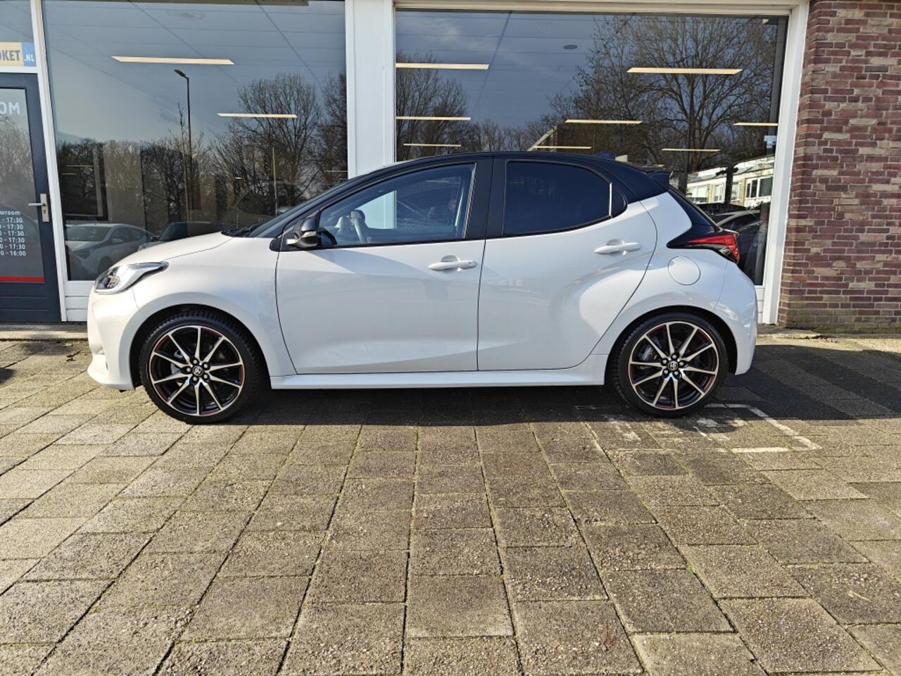 Toyota YARIS 1.5 Hyb. GR Sport