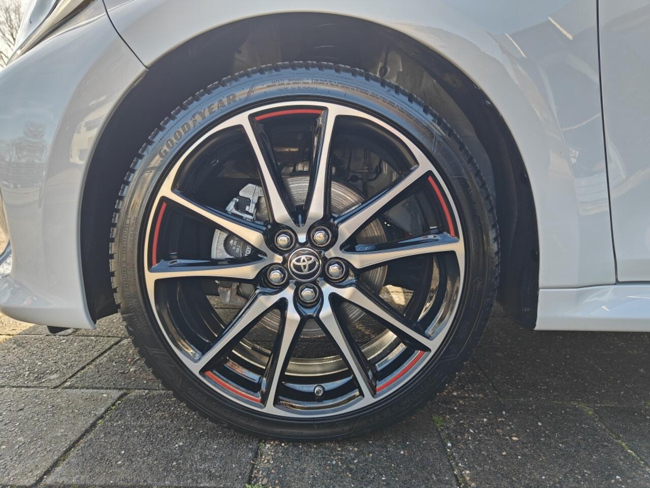 Toyota YARIS 1.5 Hyb. GR Sport