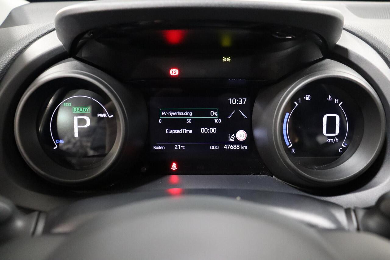 Toyota YARIS 1.5 Hybrid Dynamic, Trekhaak Apple Carplay, Android Auto, Parkeercamera!
