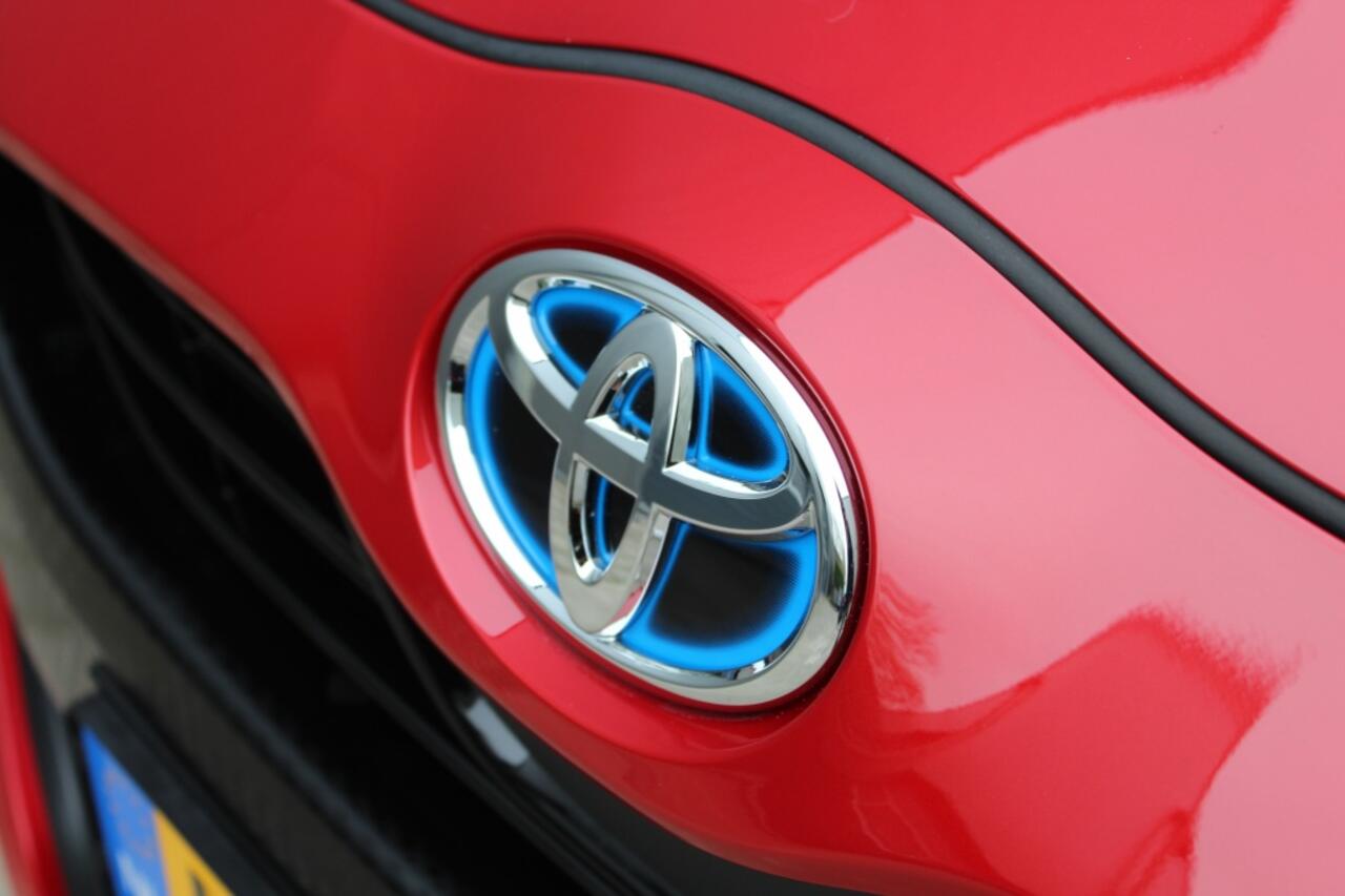 Toyota YARIS 1.5 Hybrid Dynamic / Apple / Android / Radar Cruise / RSA