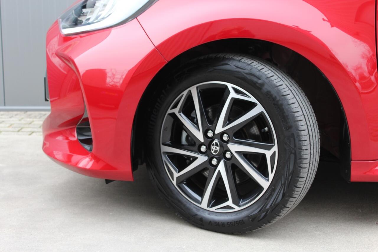 Toyota YARIS 1.5 Hybrid Dynamic / Apple / Android / Radar Cruise / RSA