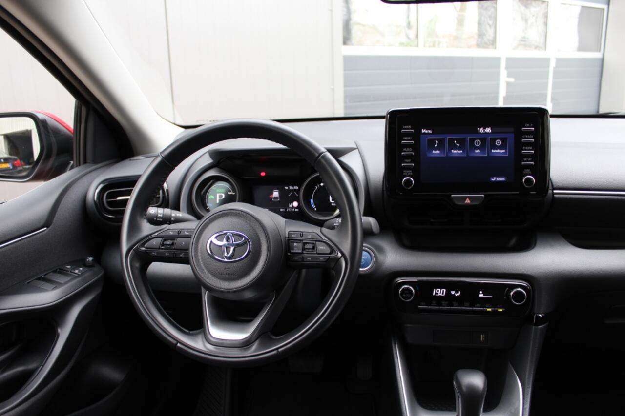 Toyota YARIS 1.5 Hybrid Dynamic / Apple / Android / Radar Cruise / RSA