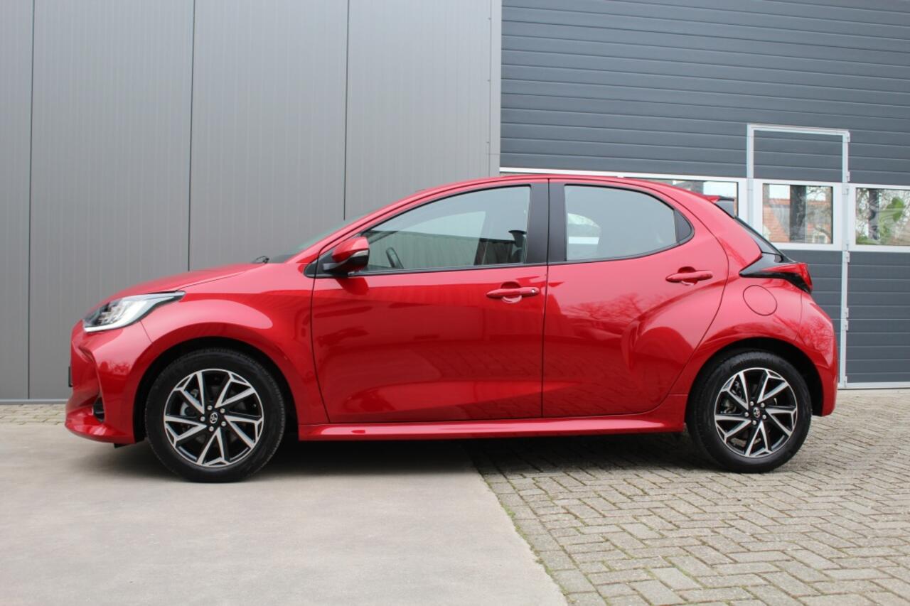 Toyota YARIS 1.5 Hybrid Dynamic / Apple / Android / Radar Cruise / RSA