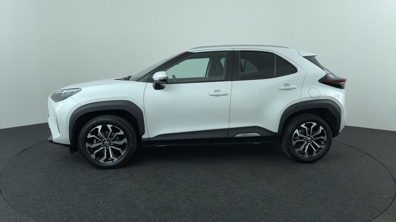Toyota YARIS Cross 1.5 VVT-I Dynamic | LED | 17"|