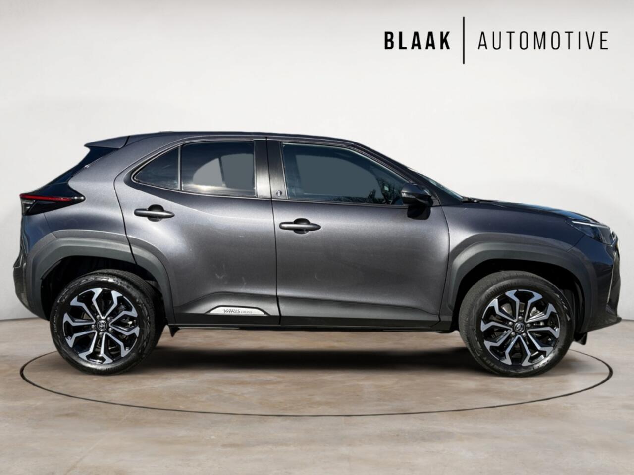 Toyota YARIS Cross Hybrid 2WD Team D