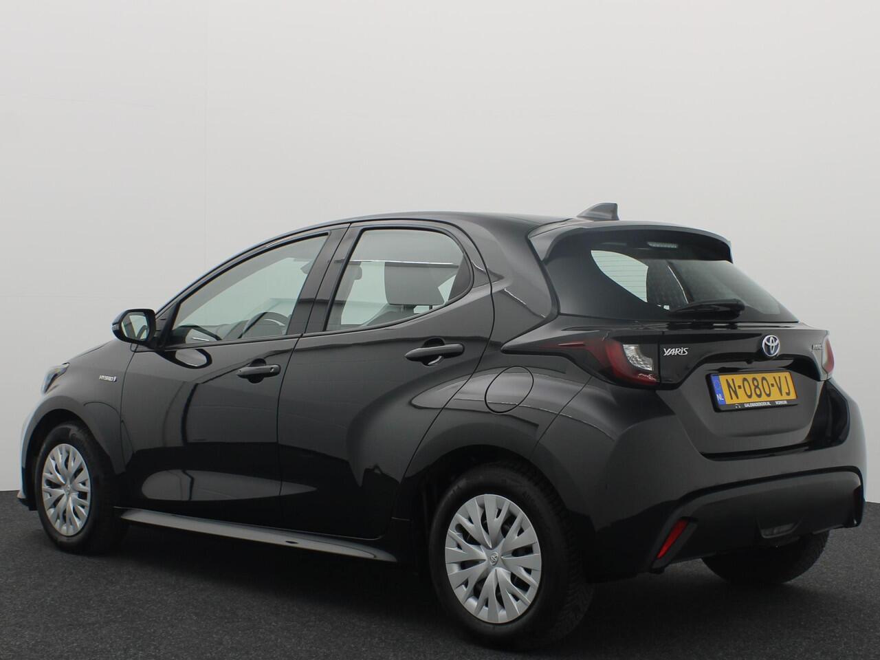 Toyota YARIS 1.5 Hybrid Active CAMERA / CARPLAY / NAVI / CLIMA / BLUETOOTH / ACC / NL-AUTO