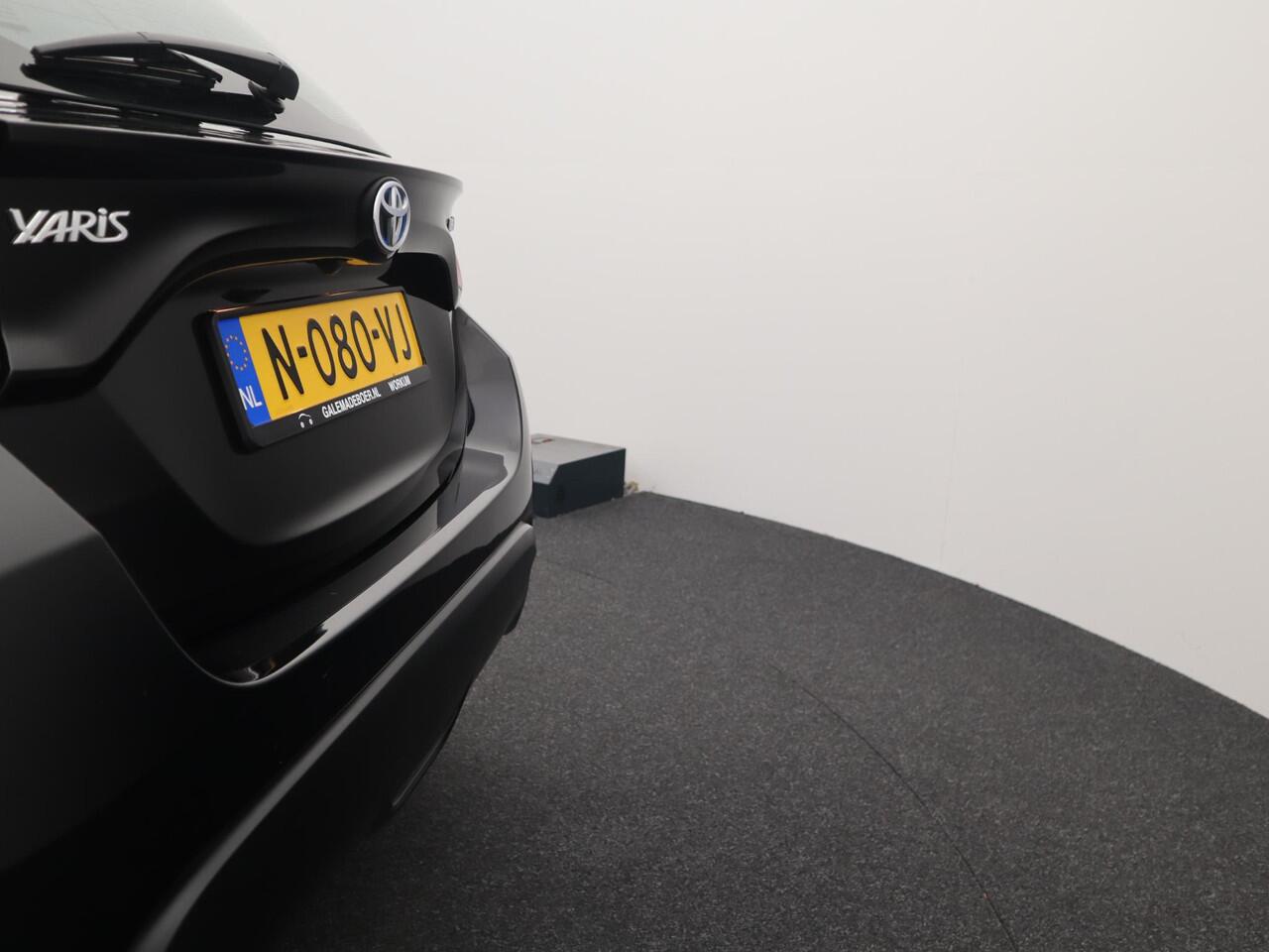 Toyota YARIS 1.5 Hybrid Active CAMERA / CARPLAY / NAVI / CLIMA / BLUETOOTH / ACC / NL-AUTO