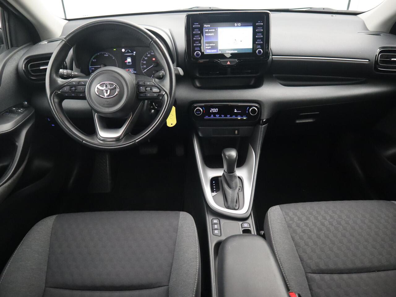 Toyota YARIS 1.5 Hybrid Active CAMERA / CARPLAY / NAVI / CLIMA / BLUETOOTH / ACC / NL-AUTO