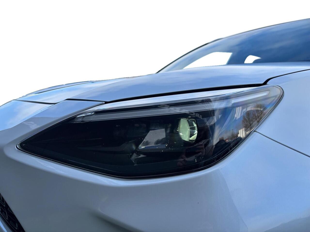 Toyota YARIS Cross 1.5 Hybrid Adventure ? LED ? ACC ? JBL