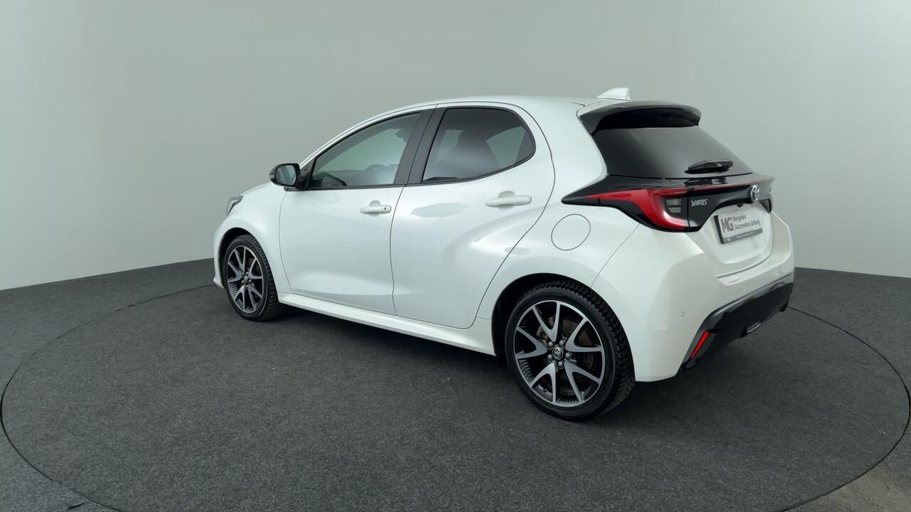 Toyota YARIS 1.5 Hybrid Executive | Rijklaar | Stoelverwarming | Navigatie | Camera achter