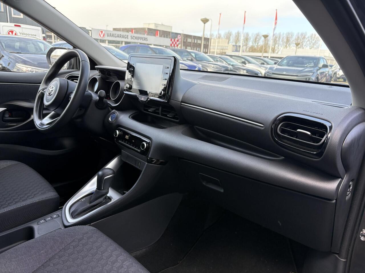Toyota YARIS 1.5 Hybrid Dynamic