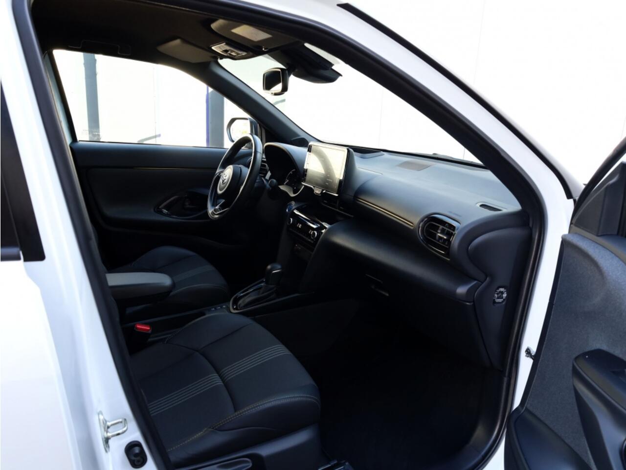 Toyota YARIS Cross 1.5 Hybrid Adventure | Head-Up | Half Leder | Dodehoek