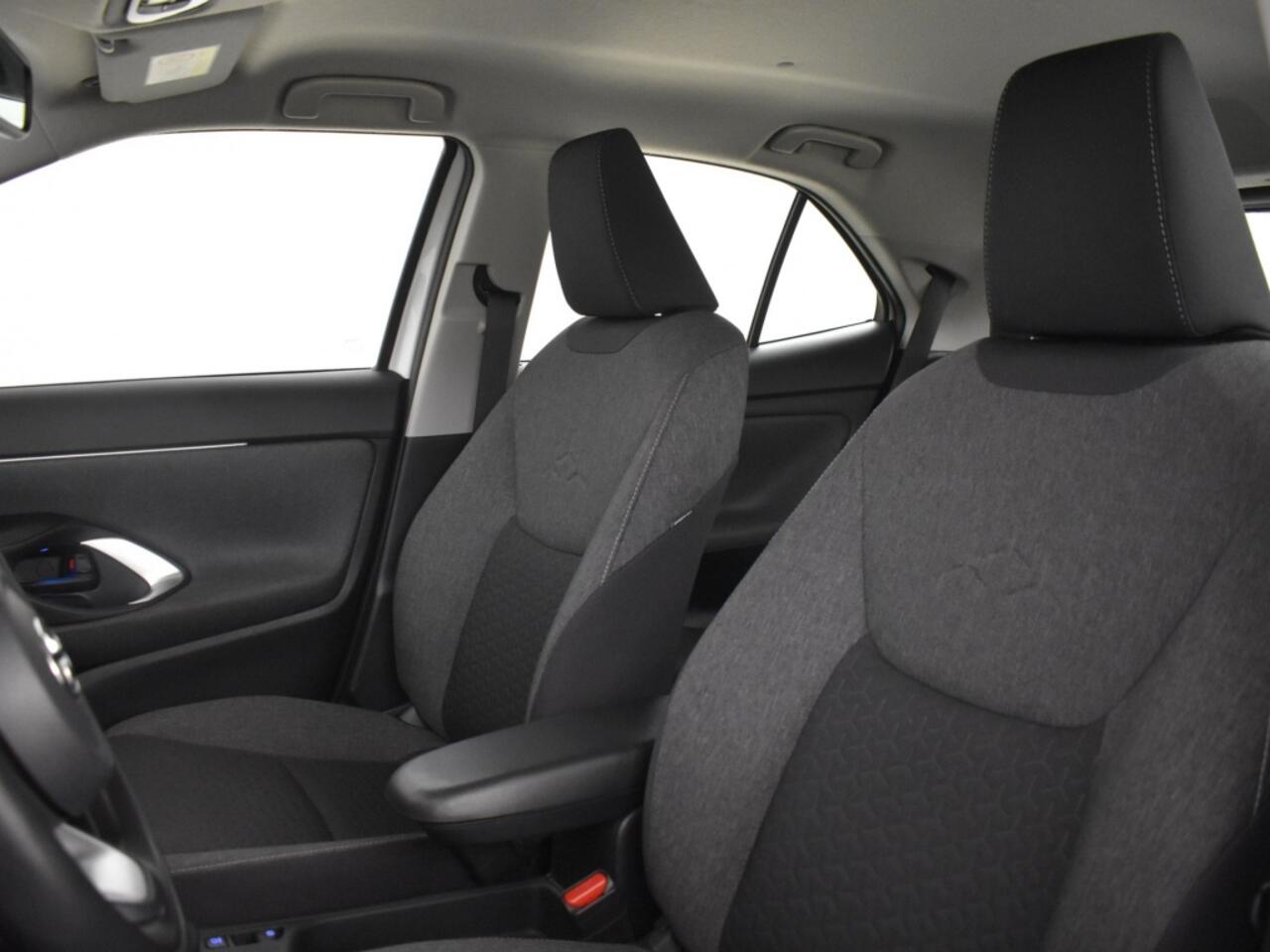 Toyota YARIS Cross Hybrid Active Plus |Head-up | Blindspot | Stoelverwarm. |