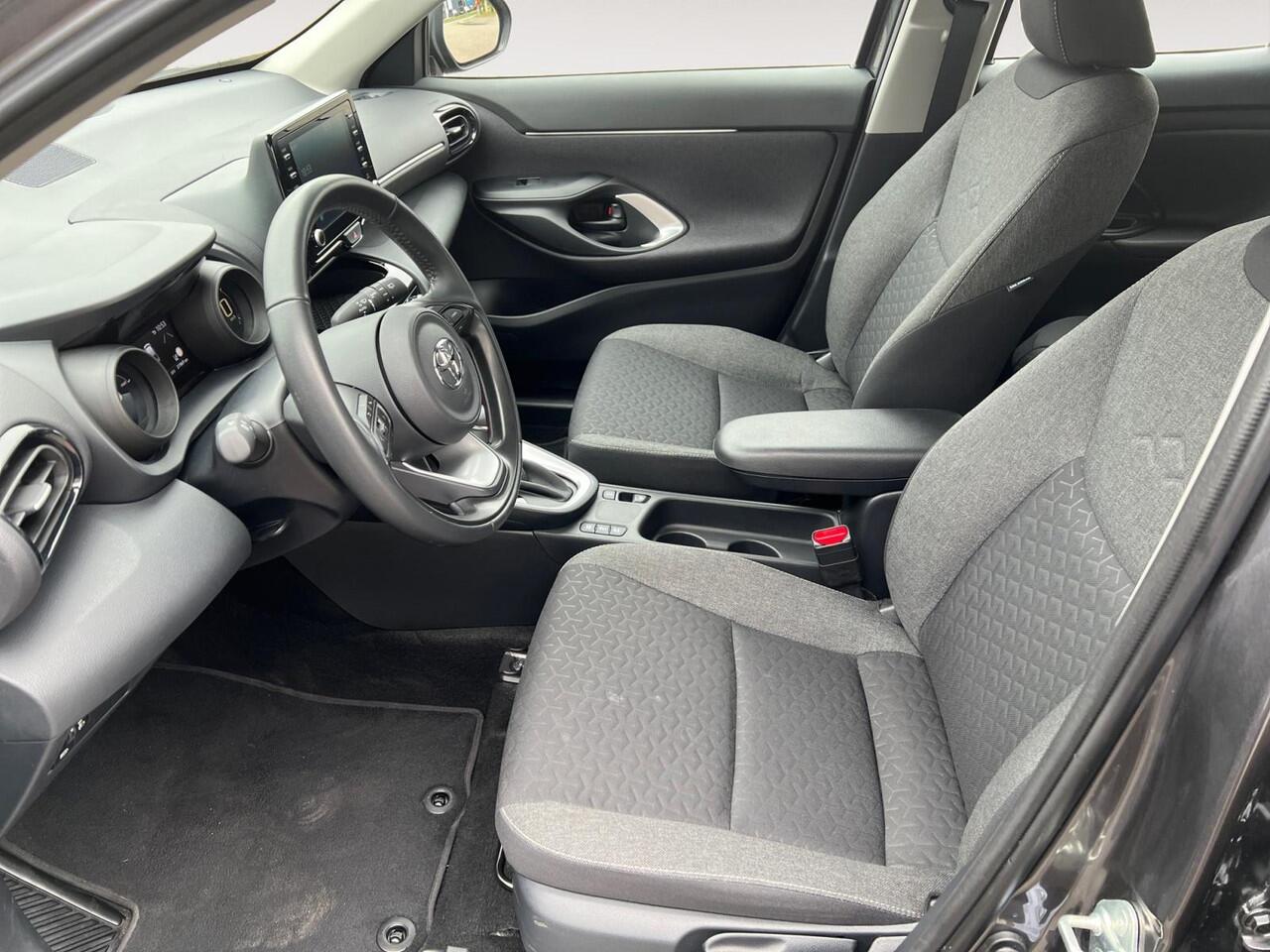 Toyota YARIS Cross 1.5 Hybrid Active | CAMERA | APPLE CAR PLAY/ANDROID AUTO |