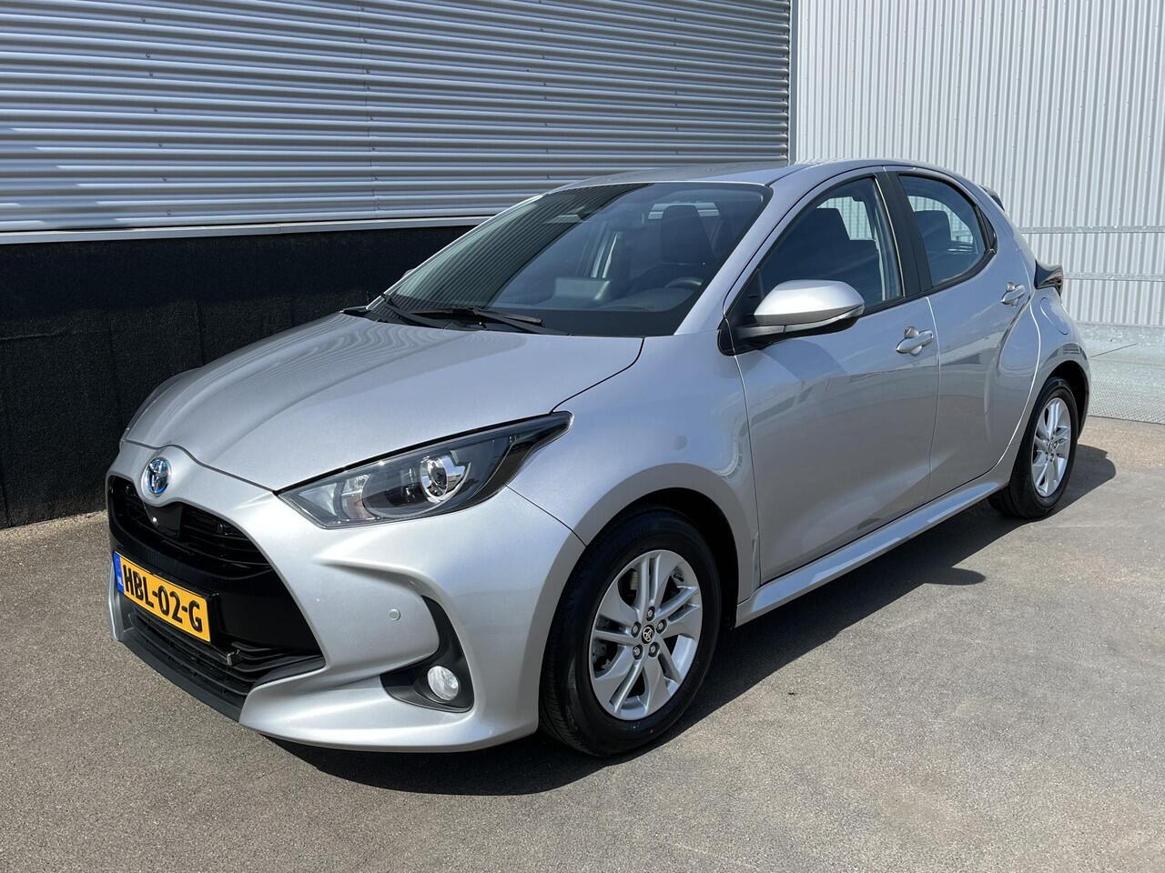 Toyota YARIS 1.5 Hybrid Business Stoelverwarming, Parkeersensoren, Adaptieve cruise control, Achteruitrijcamera, Apple Carplay/Android Auto