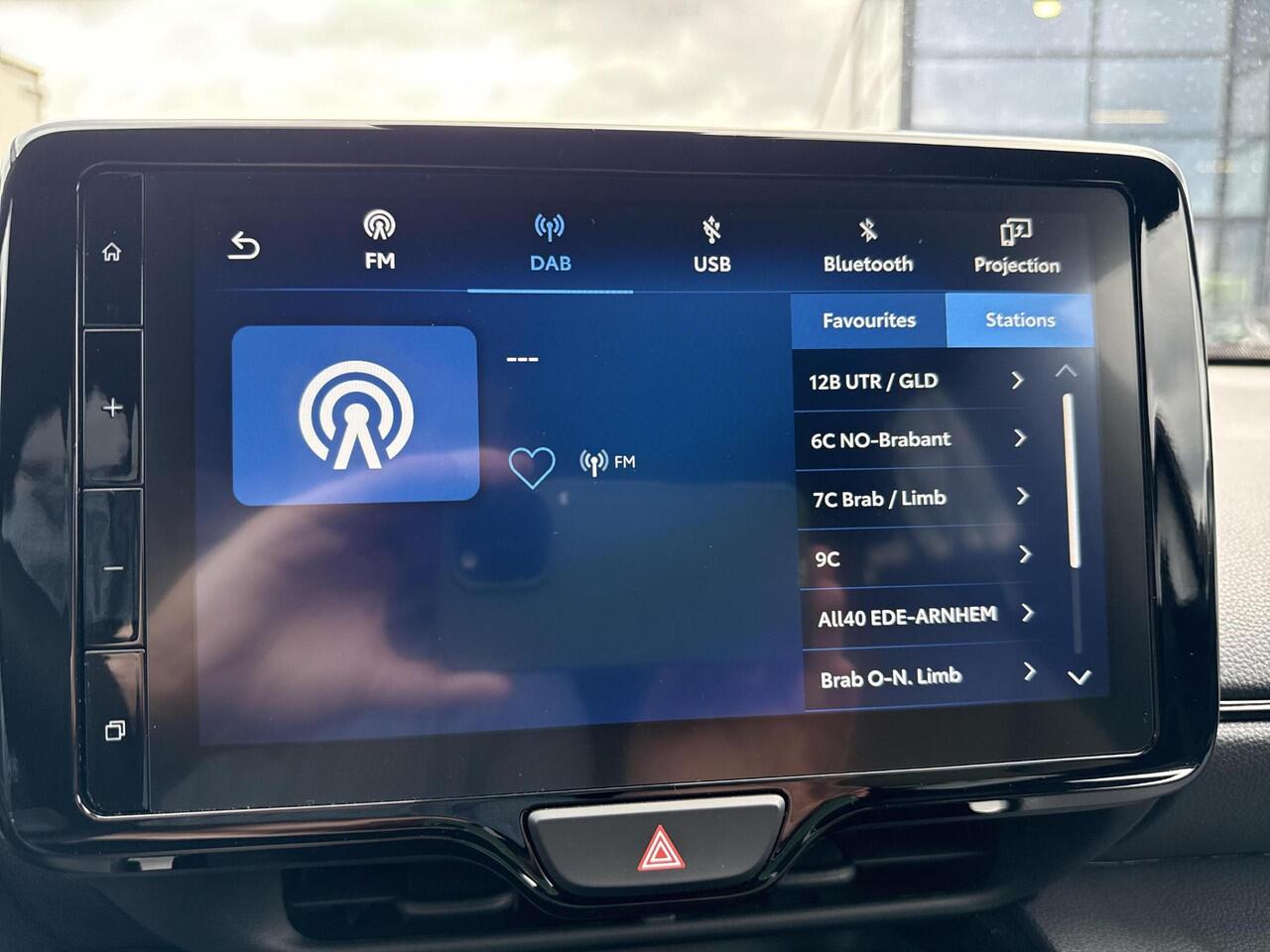 Toyota YARIS Cross 1.5 Hybrid Explore **STOELVERWARMING/ ADAPTIEF CRUISE CONTROL/ KEYLESS/ 36 MAANDEN GARANTIE**