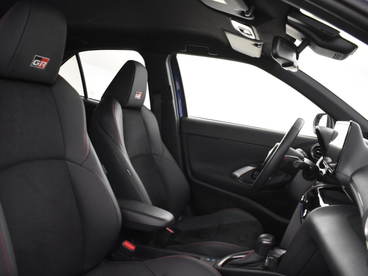 Toyota YARIS 1.5 Hybrid GR Sport | Stuur en Stoelverwarming | BLS | Parkeerse