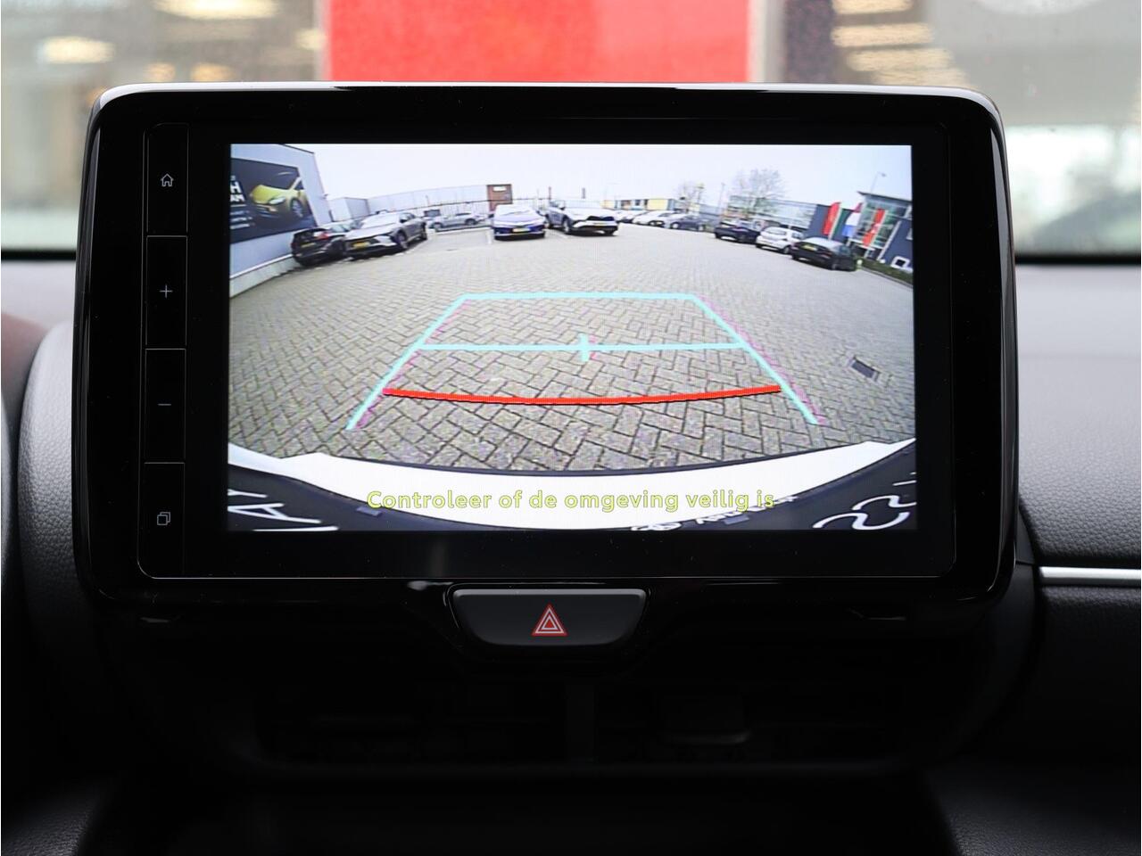 Toyota YARIS Cross 1.5 Hybrid AWD Dynamic Limited | Unieke auto | Parkeersensoren