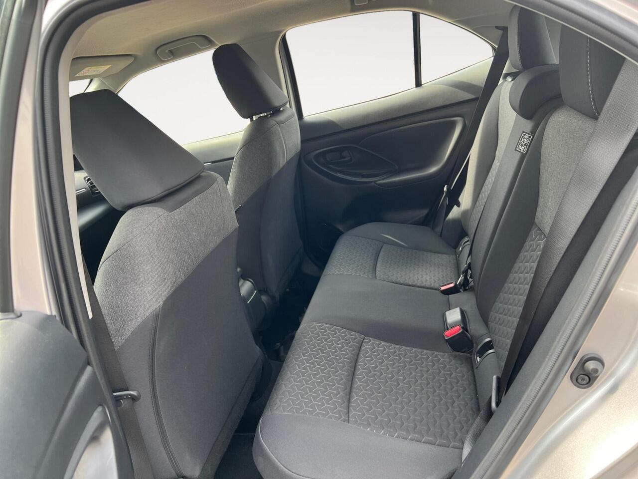 Toyota YARIS Cross Comfort | ACTIVE | APPLE CARPLAY | CAMERA | 4 SEIZOENBANDEN |