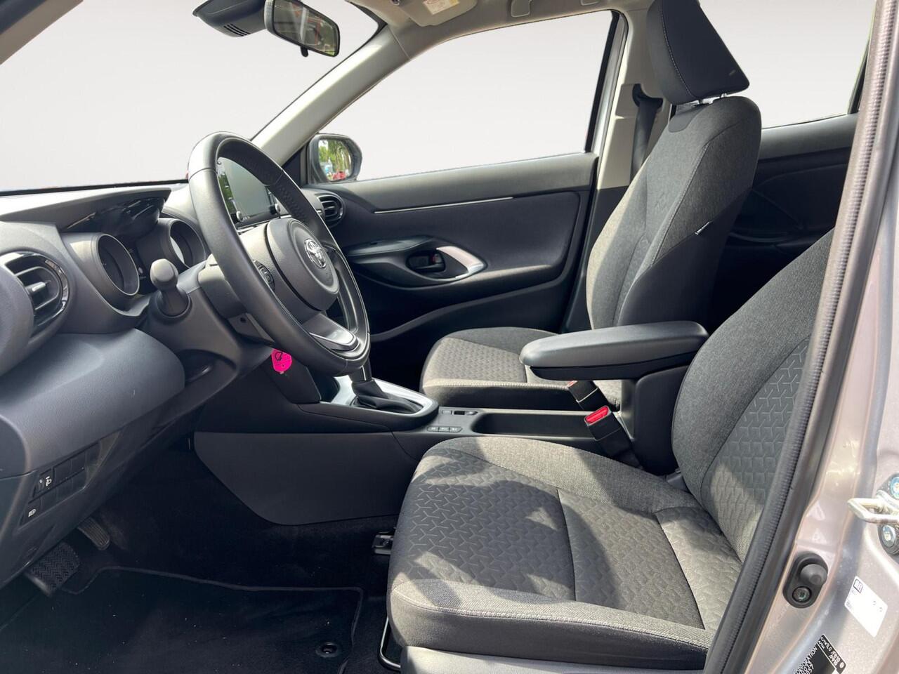 Toyota YARIS Cross Comfort | ACTIVE | APPLE CARPLAY | CAMERA | 4 SEIZOENBANDEN |