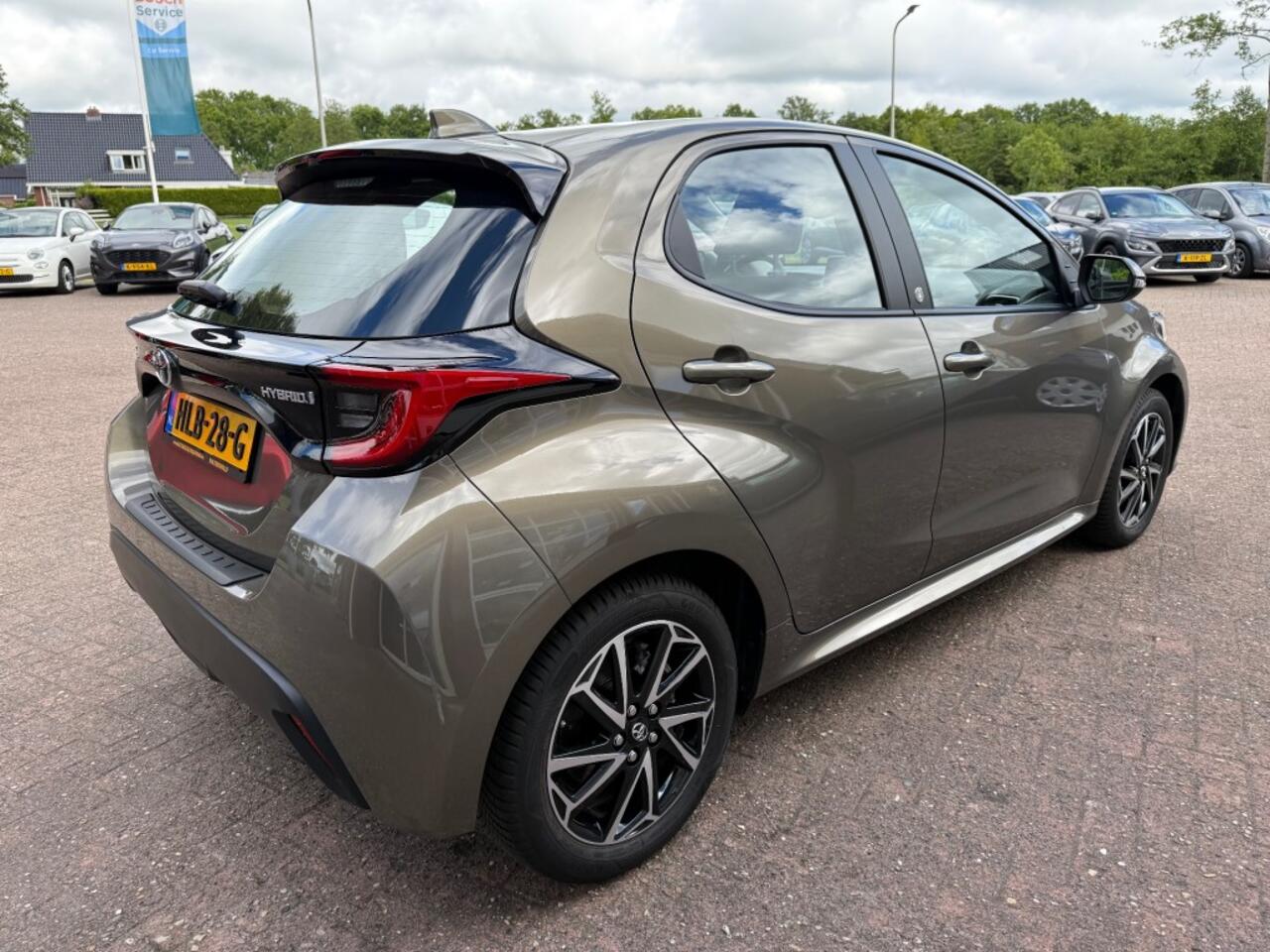 Toyota YARIS 1.5 HYBRID 5-DRS DYNAMIC AUTOMAAT! LUXE UITVIERING SLECHTS 14.176 KM