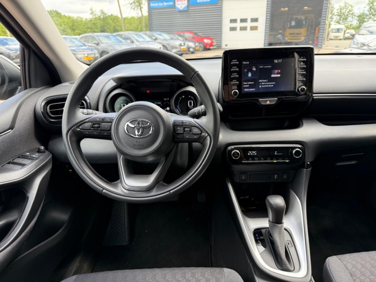 Toyota YARIS 1.5 HYBRID 5-DRS DYNAMIC AUTOMAAT! LUXE UITVIERING SLECHTS 14.176 KM