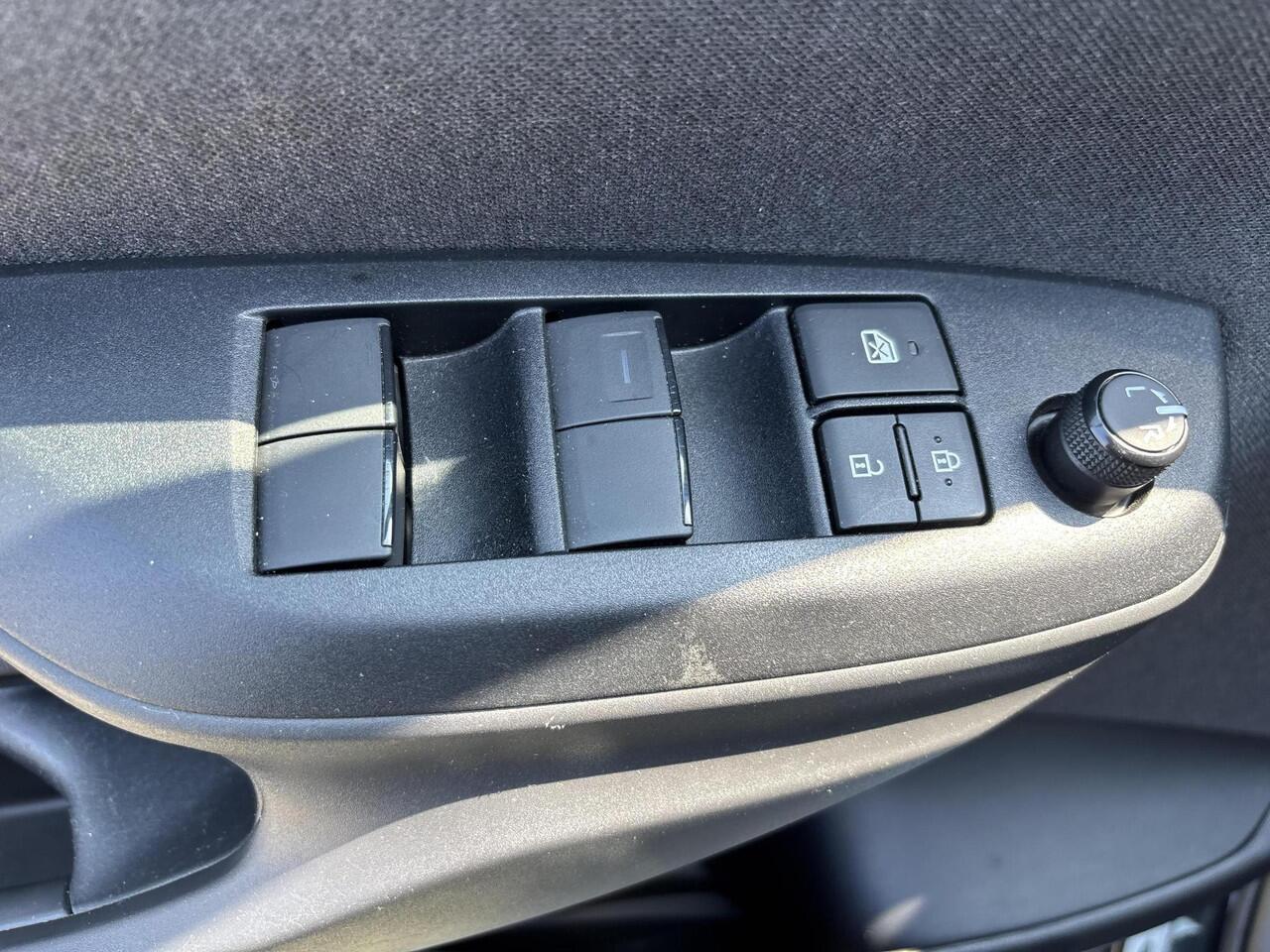 Toyota YARIS Cross 1.5 Hybrid Dynamic | All-in prijs | Automaat | Trekhaak | Apple/Android auto