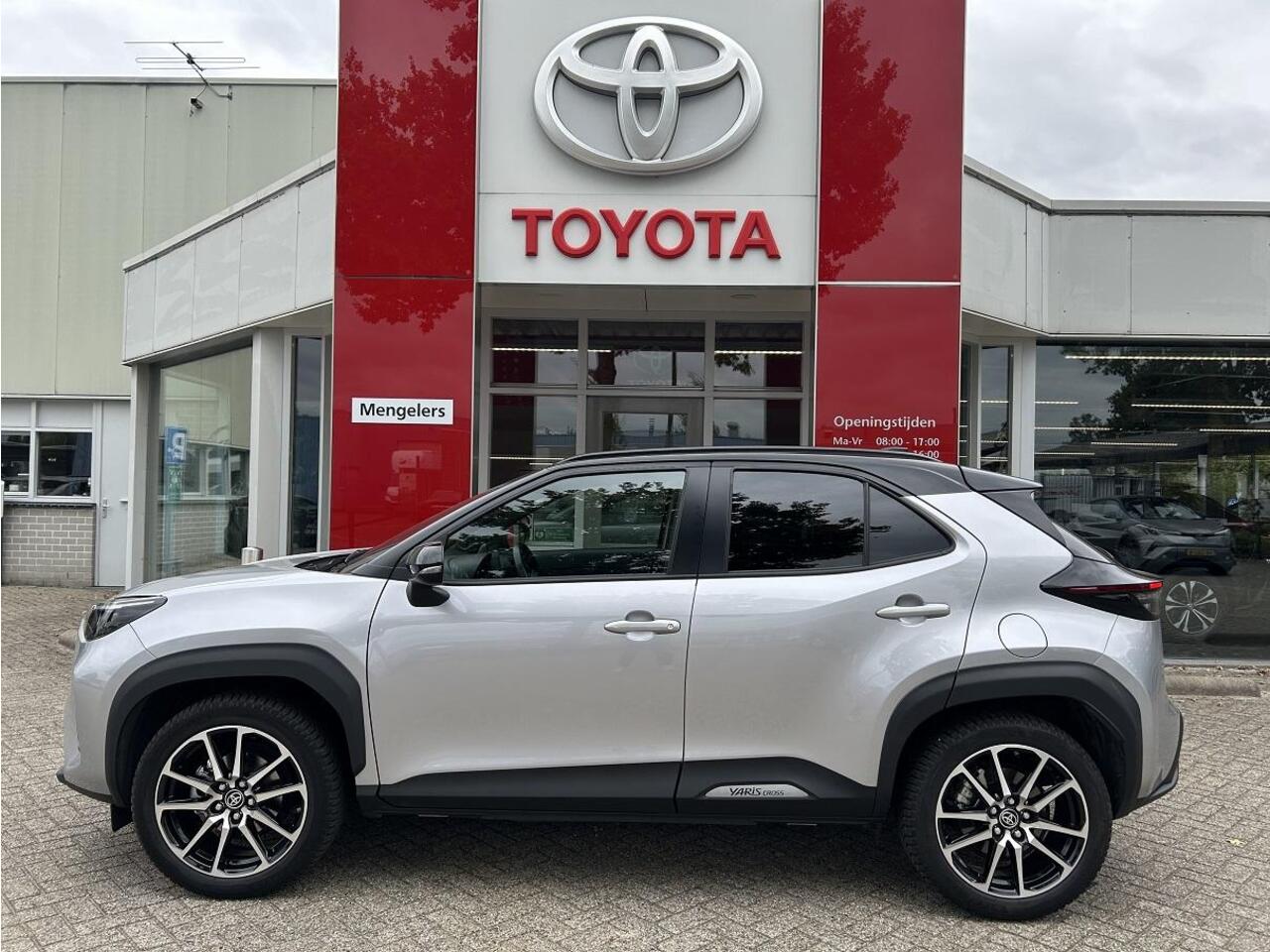 Toyota YARIS Cross 1.5 Hybrid GR Sport rijklaar | NL-auto | Trekhaak