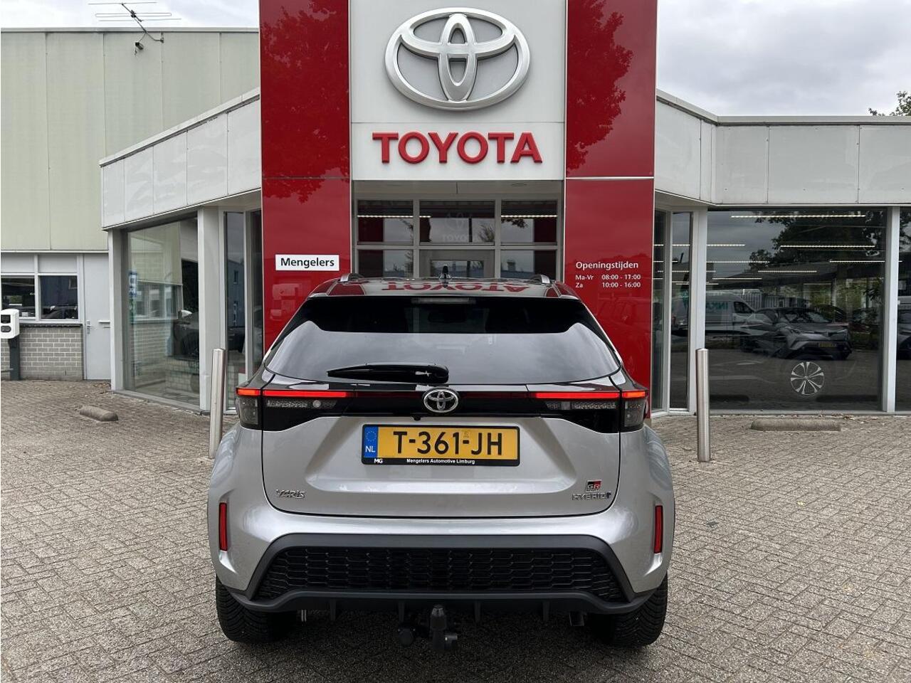 Toyota YARIS Cross 1.5 Hybrid GR Sport rijklaar | NL-auto | Trekhaak