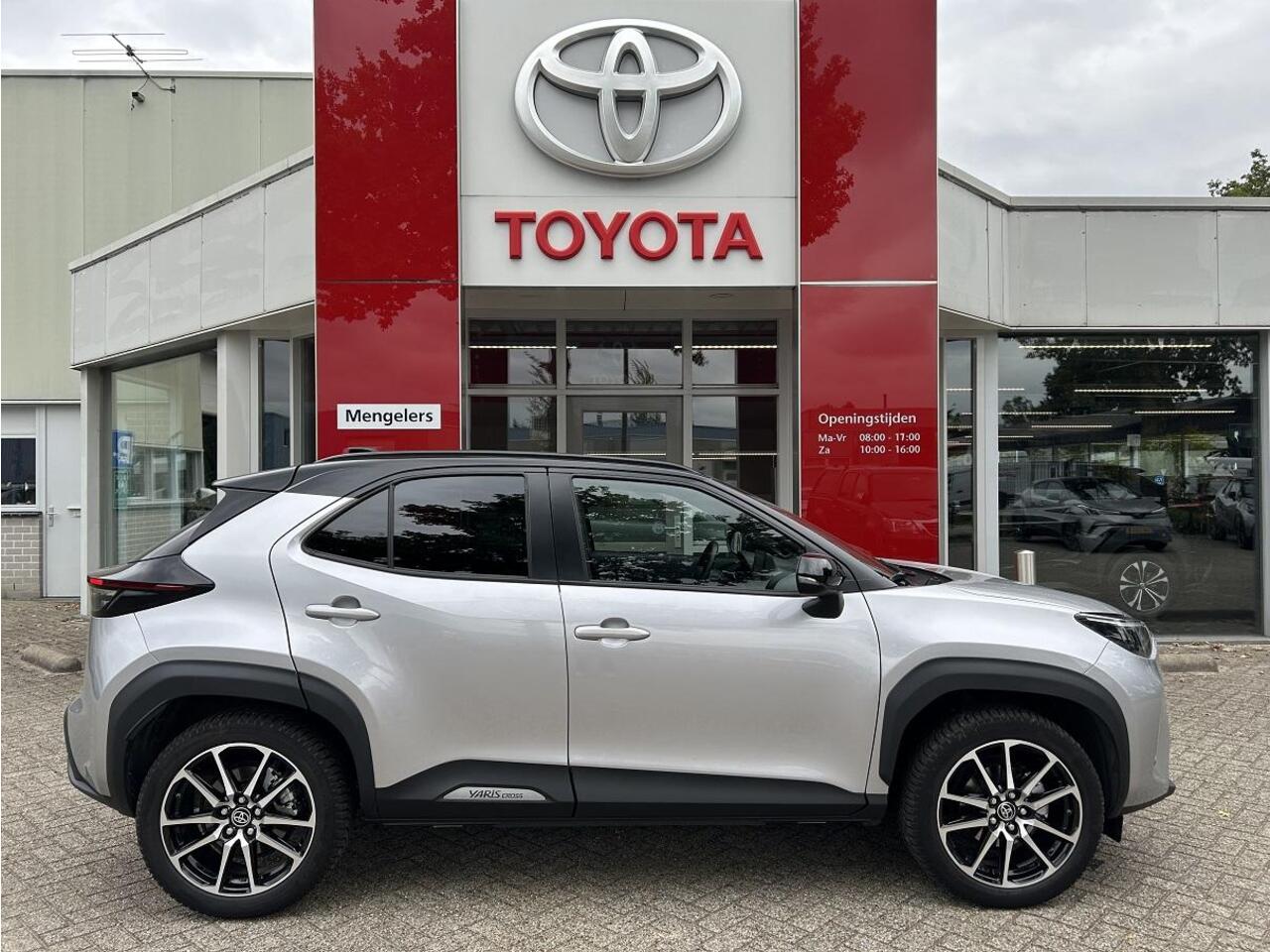 Toyota YARIS Cross 1.5 Hybrid GR Sport rijklaar | NL-auto | Trekhaak