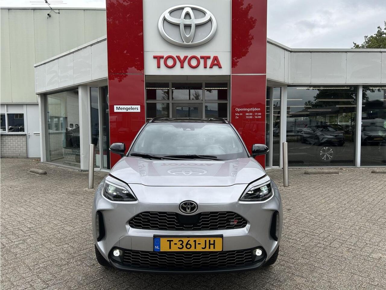 Toyota YARIS Cross 1.5 Hybrid GR Sport rijklaar | NL-auto | Trekhaak