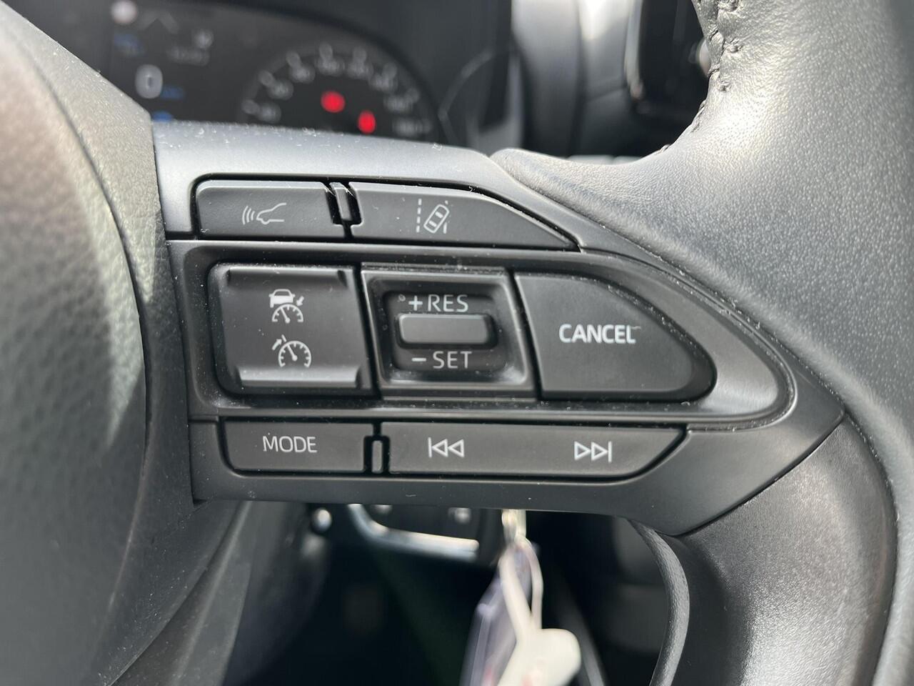 Toyota YARIS 1.5 VVT-i Active